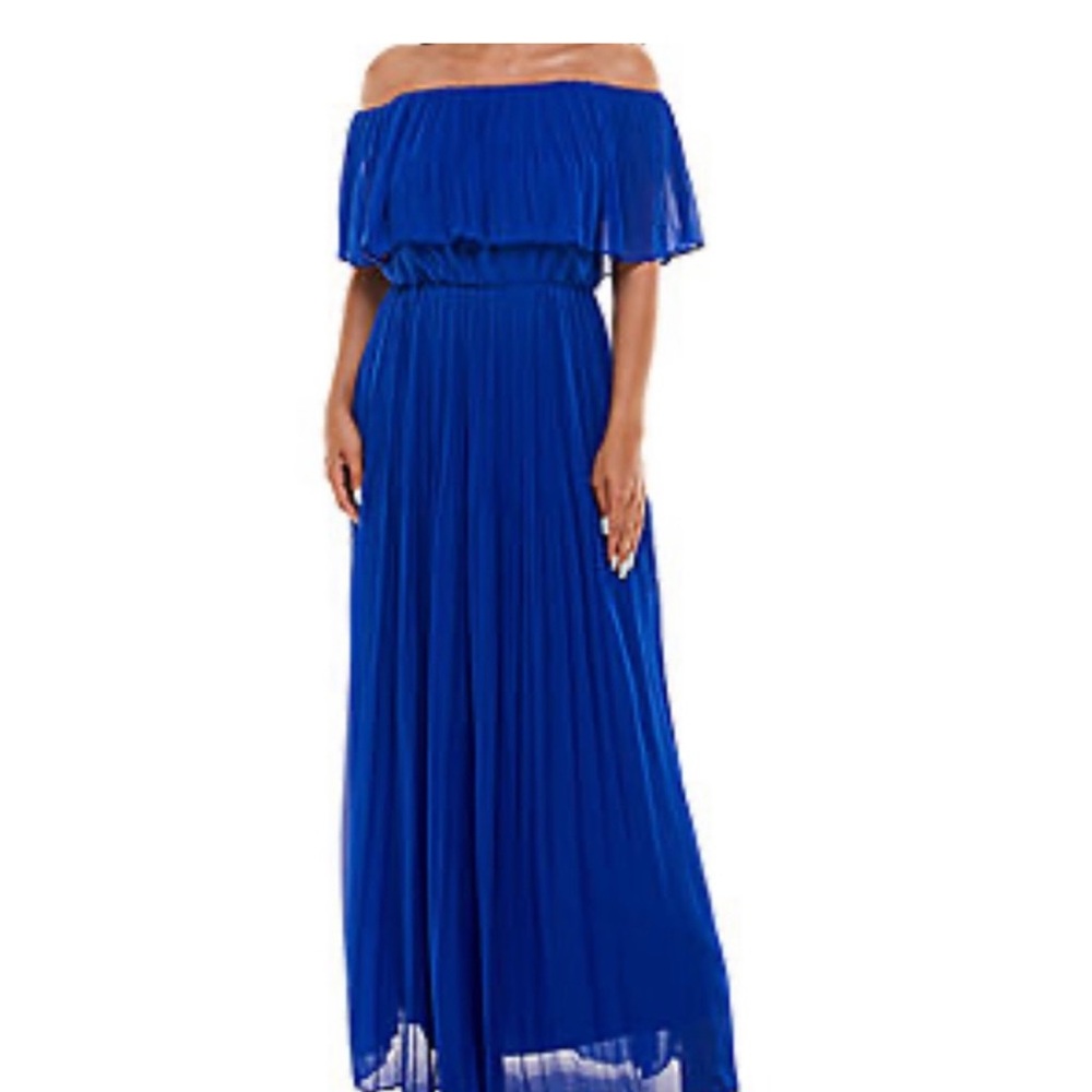 Elegant Off-Shoulder Blue Maxi Dress